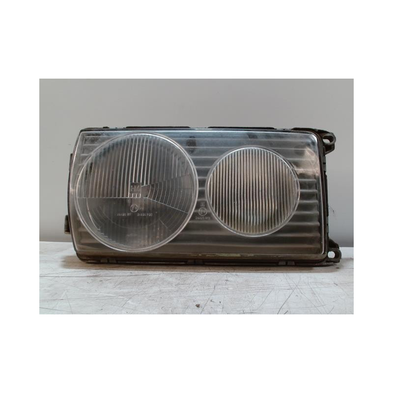Optique avant principal droit (feux)(phare) MERCEDES 220 W123 d’occasion