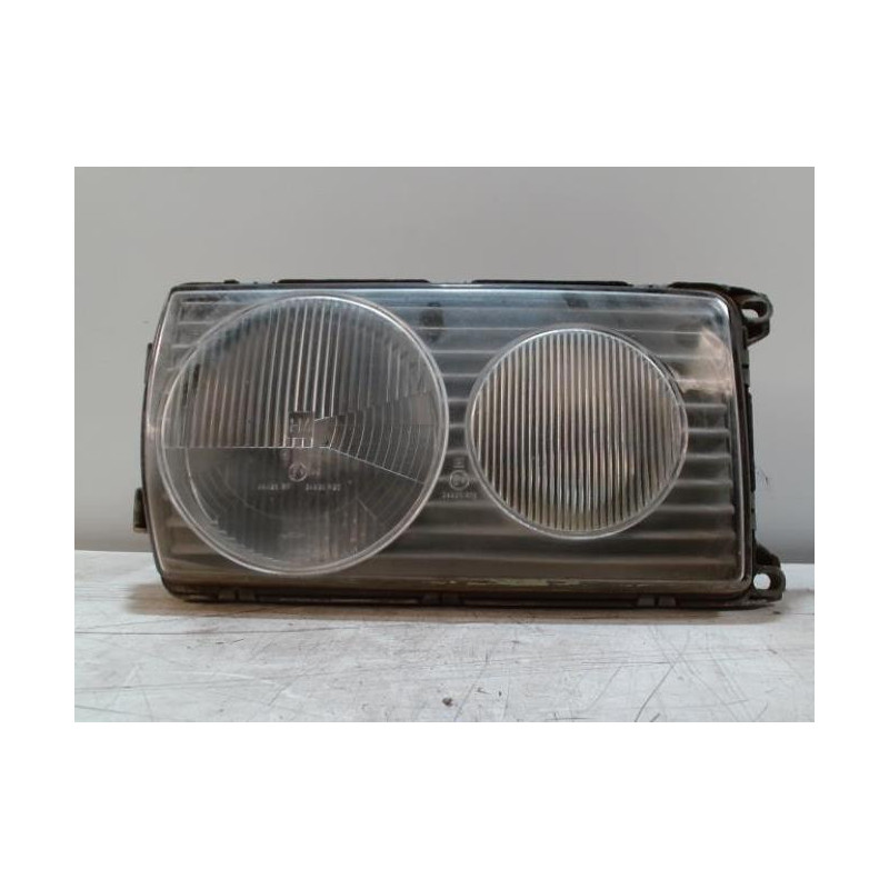 Optique avant principal droit (feux)(phare) MERCEDES 220 W123 d’occasion