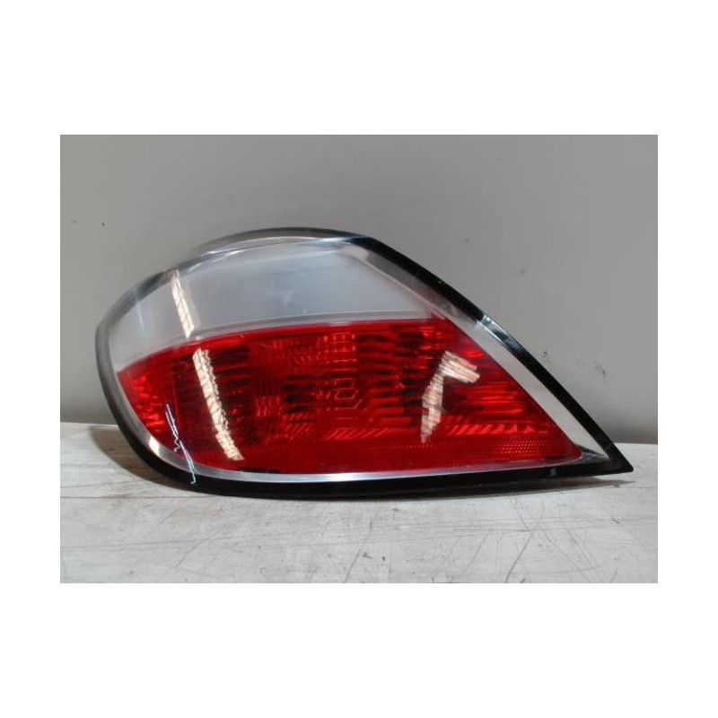 Feu arriere principal gauche (feux) OPEL ASTRA H PHASE 1 d’occasion