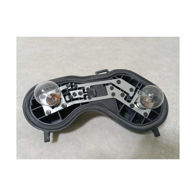 Platine feu arriere gauche RENAULT MEGANE 2 PHASE 1 d’occasion