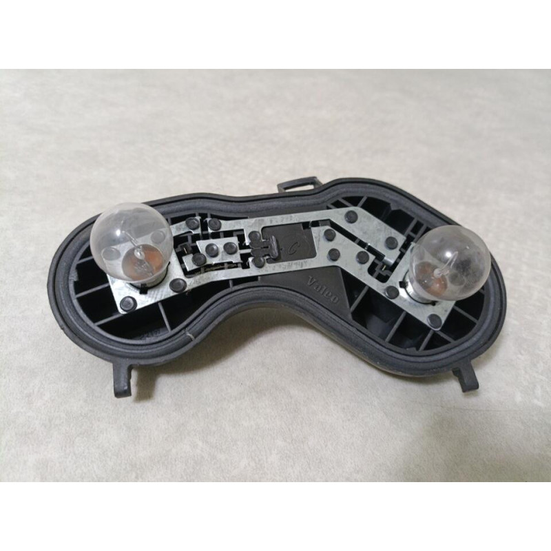 Platine feu arriere gauche RENAULT MEGANE 2 PHASE 1 d’occasion