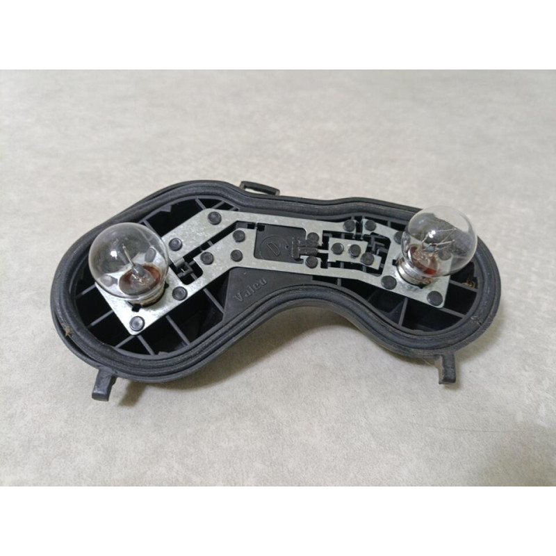 Platine feu arriere droit RENAULT MEGANE 2 PHASE 1 d’occasion