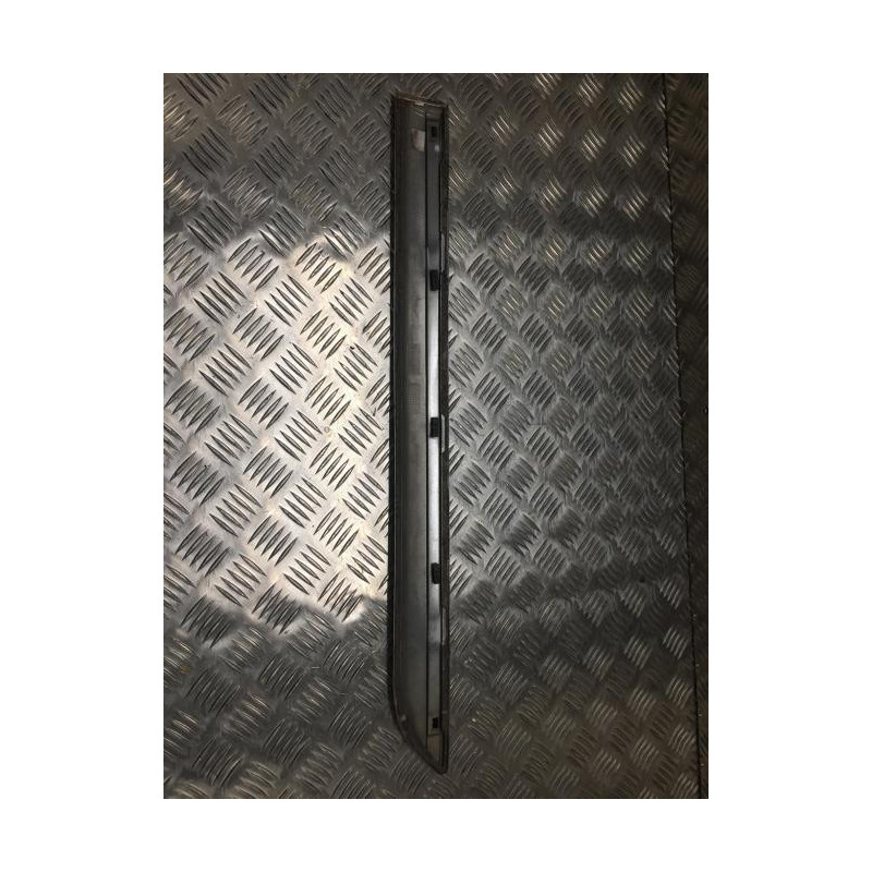 Baguette de porte arriere droite MERCEDES  d’occasion