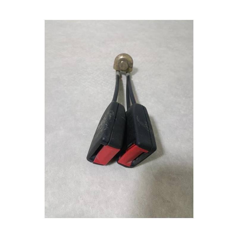 Attache ceinture arriere droit SEAT IBIZA 2 PHASE 2 d’occasion