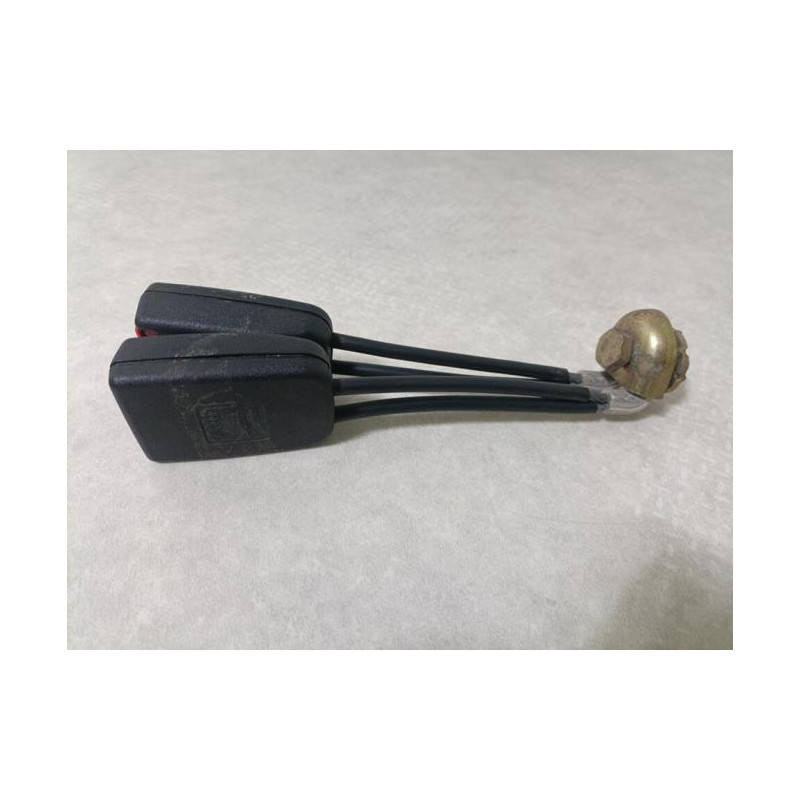 Attache ceinture arriere droit SEAT IBIZA 2 PHASE 2 d’occasion