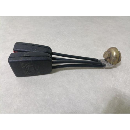 Attache ceinture arriere droit SEAT IBIZA 2 PHASE 2 d’occasion