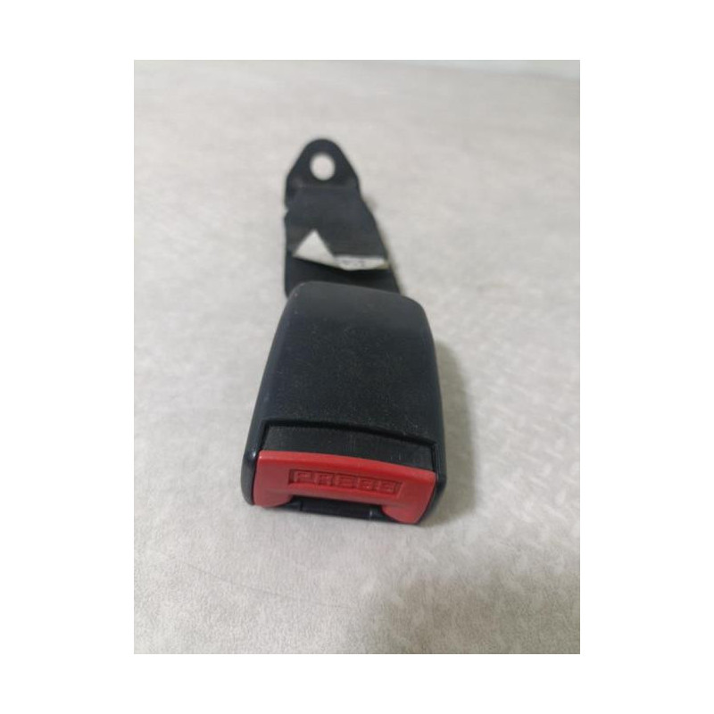 Attache ceinture arriere droit RENAULT R19 PHASE 2 d’occasion