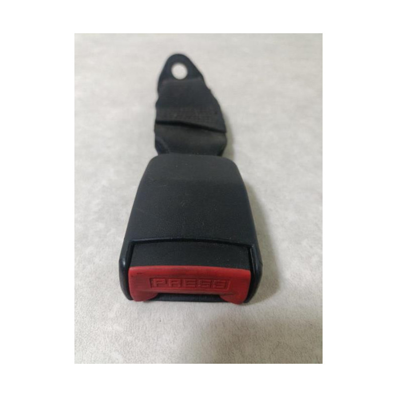 Attache ceinture arriere droit RENAULT R19 PHASE 1 d’occasion