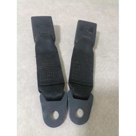 Attache ceinture arriere droit DACIA SANDERO 1 d’occasion