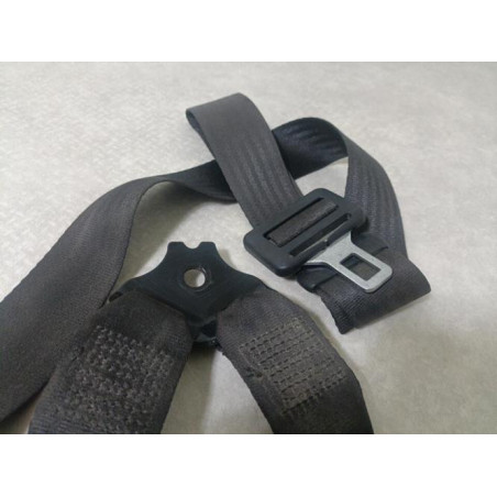 Attache ceinture arriere droit FORD FIESTA 4 PHASE 1 d’occasion