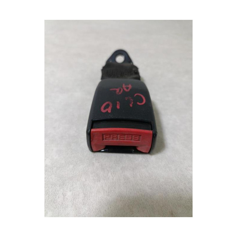 Attache ceinture arriere droit RENAULT CLIO 1 PHASE 2 d’occasion