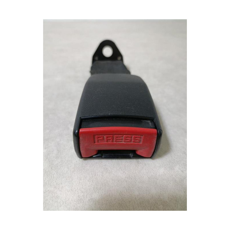 Attache ceinture arriere droit RENAULT CLIO 1 PHASE 1 d’occasion