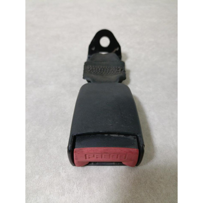 Attache ceinture arriere droit RENAULT CLIO 1 PHASE 2 d’occasion