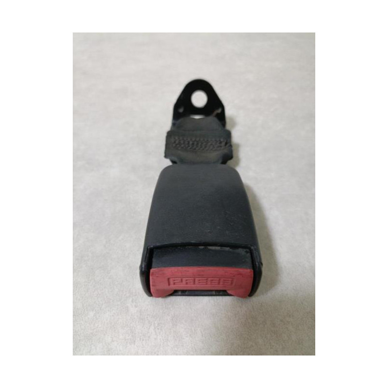 Attache ceinture arriere droit RENAULT CLIO 1 PHASE 2 d’occasion