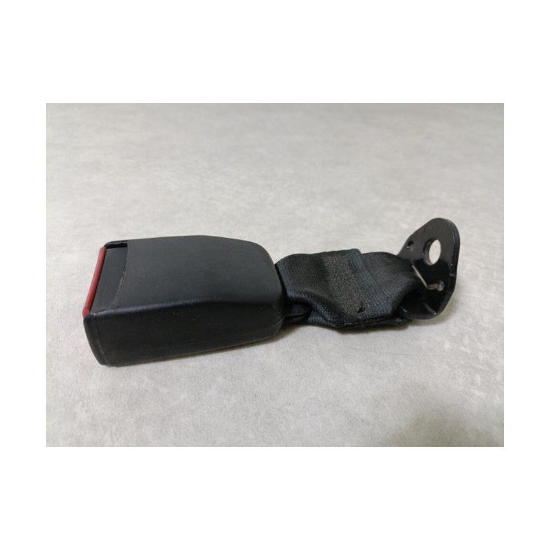 Attache ceinture arriere droit RENAULT CLIO 1 PHASE 2 d’occasion