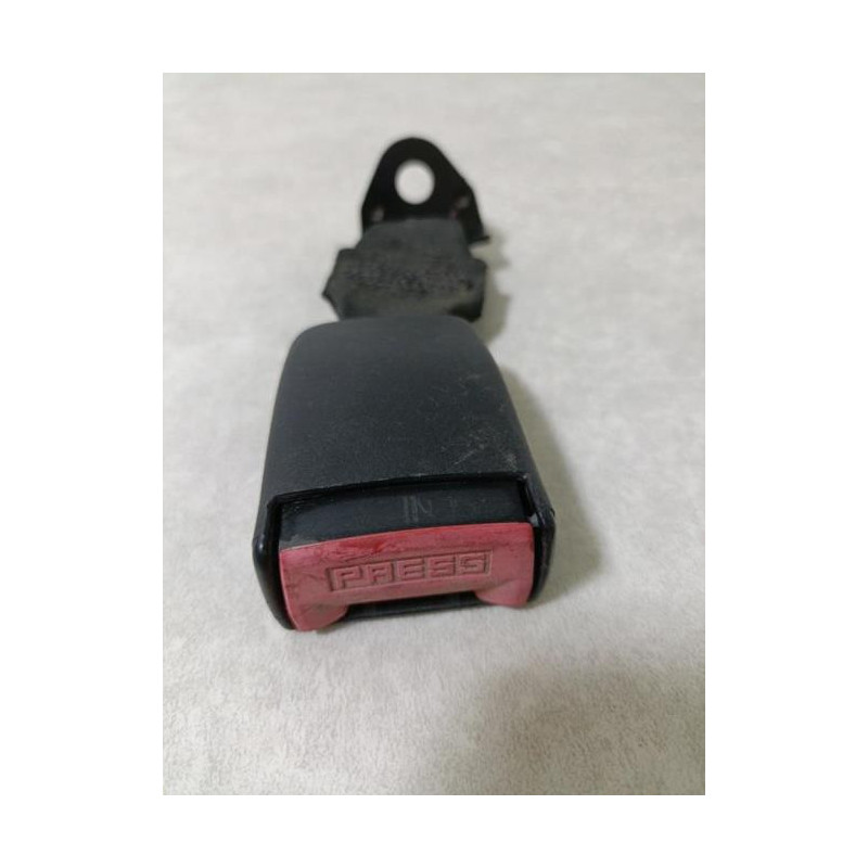 Attache ceinture arriere gauche RENAULT CLIO 1 PHASE 2 d’occasion