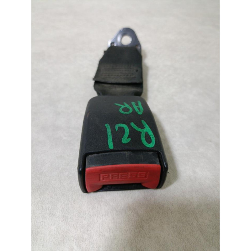 Attache ceinture arriere droit RENAULT R21 PHASE 1 d’occasion