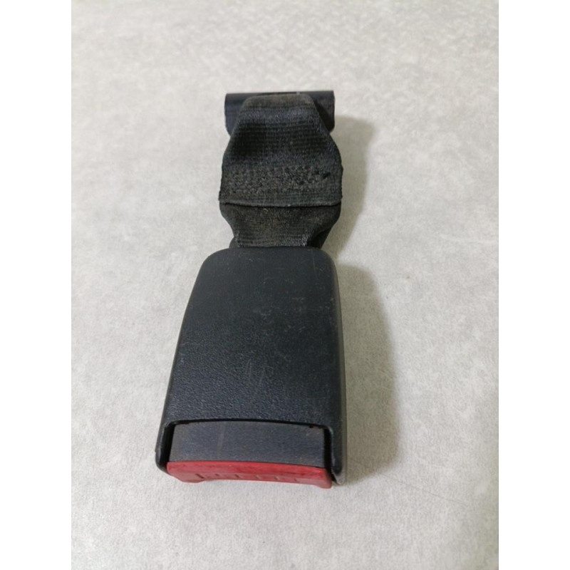 Attache ceinture arriere droit RENAULT CLIO 1 PHASE 1 d’occasion