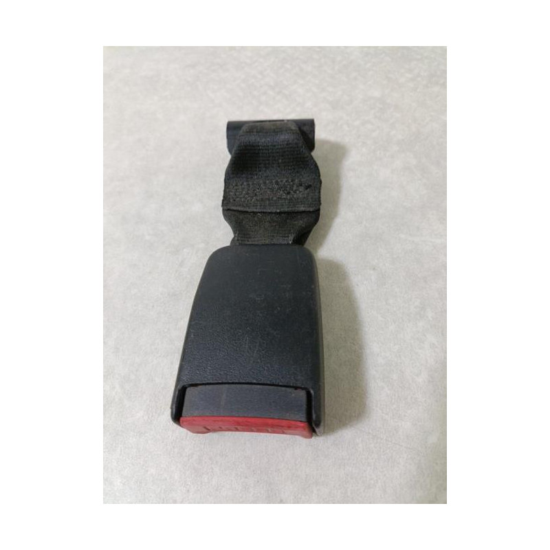 Attache ceinture arriere droit RENAULT CLIO 1 PHASE 1 d’occasion