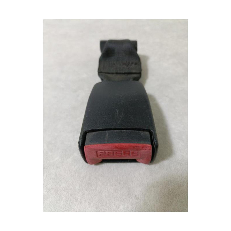 Attache ceinture arriere droit RENAULT CLIO 1 PHASE 1 d’occasion