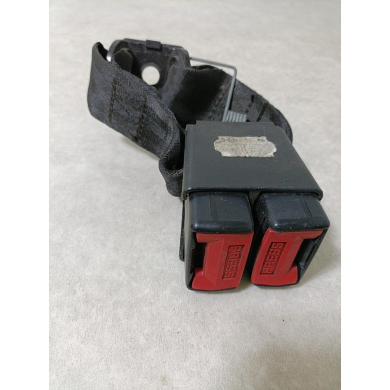 Attache ceinture arriere centrale RENAULT MEGANE 1 PHASE 1 d’occasion