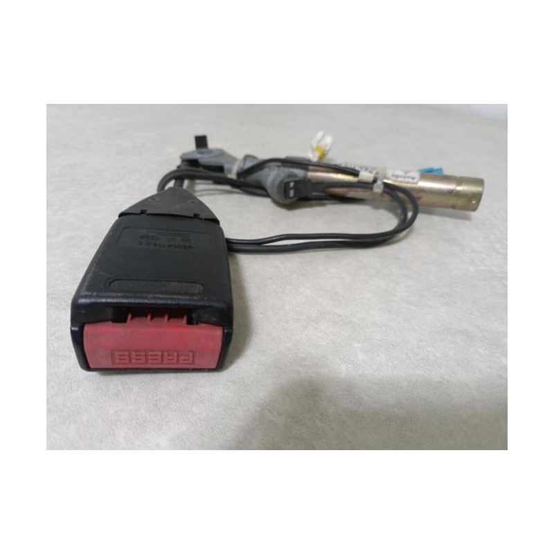 Pretensionneur de ceinture avant gauche RENAULT CLIO 2 PHASE 1 d’occasion