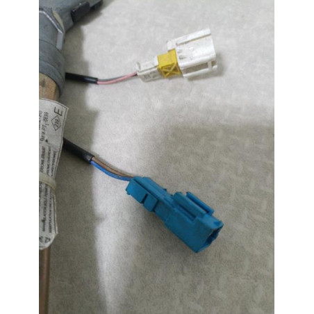 Pretensionneur de ceinture avant gauche RENAULT CLIO 2 PHASE 1 d’occasion
