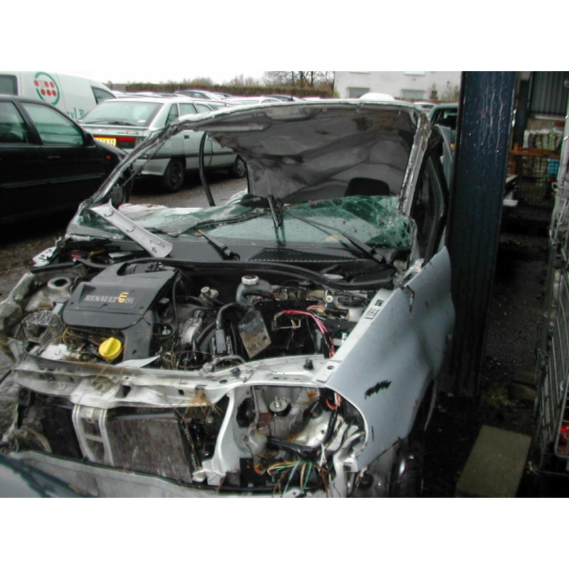 Calculateur RENAULT CLIO 2 PHASE 1 d’occasion