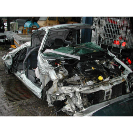 Calculateur RENAULT CLIO 2 PHASE 1 d’occasion