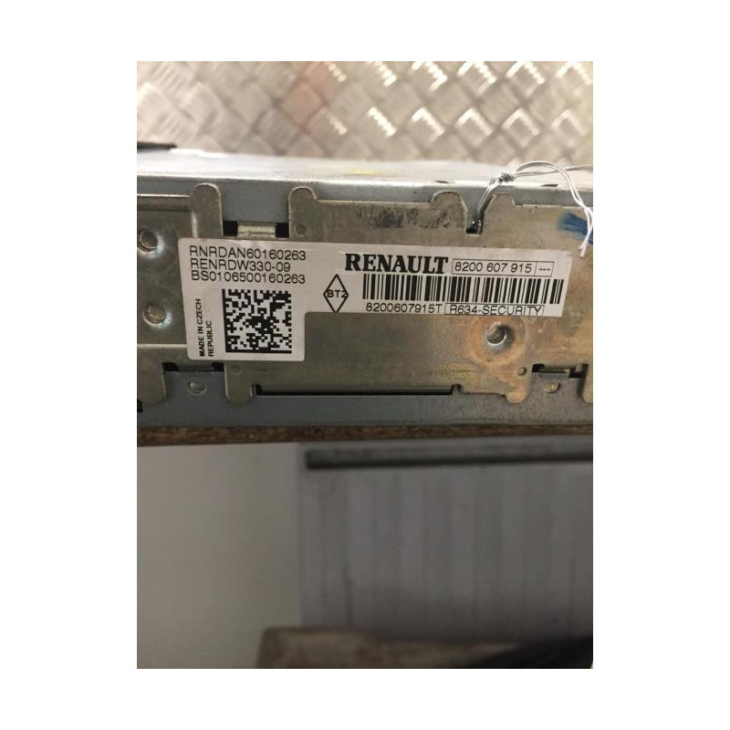 Autoradio RENAULT CLIO 3 PHASE 1 d’occasion