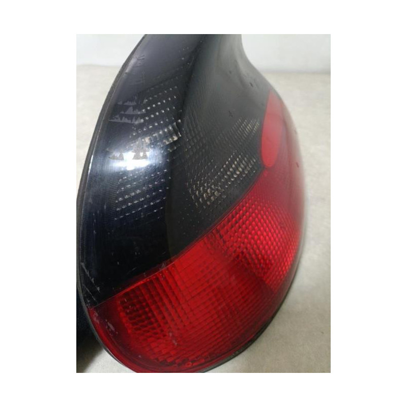 Feu arriere principal gauche (feux) OPEL TIGRA 1 COUPE d’occasion