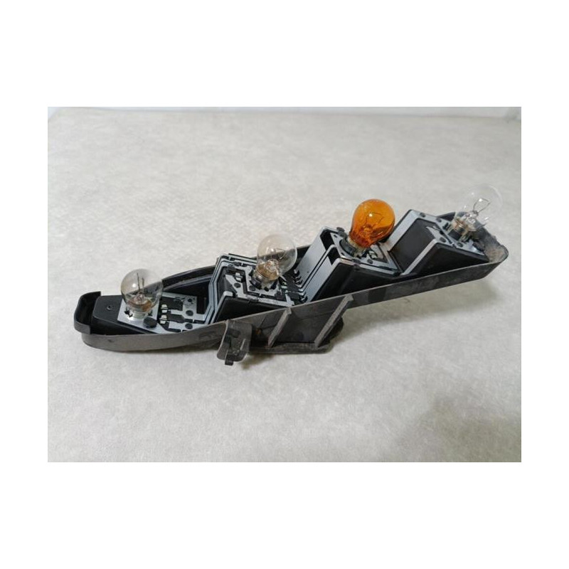 Platine feu arriere droit RENAULT SCENIC 2 PHASE 1 d’occasion