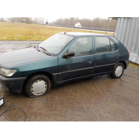 Feu arriere principal gauche (feux) PEUGEOT 306 PHASE 1 d’occasion
