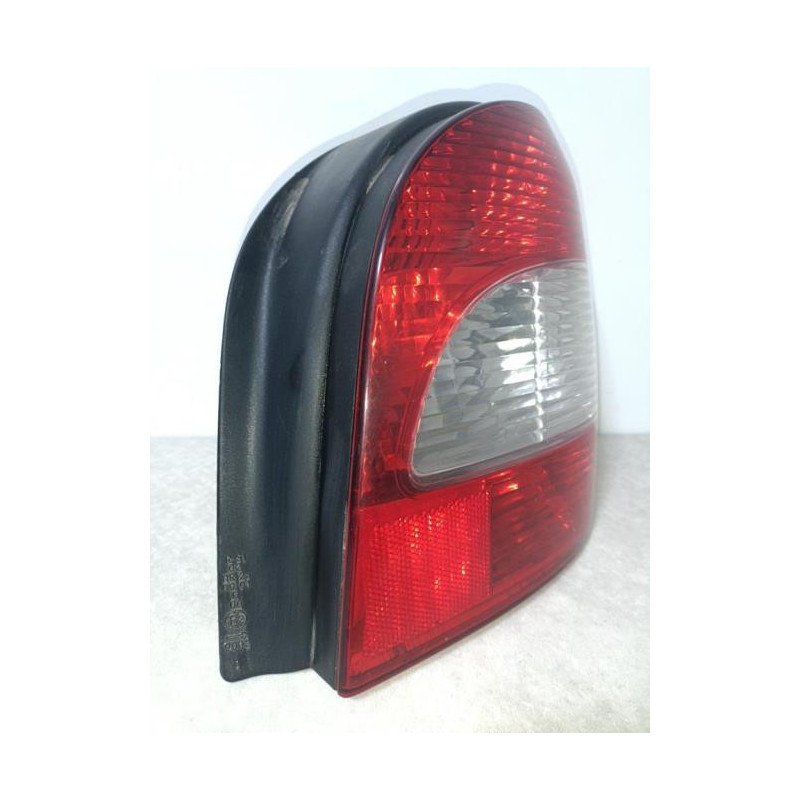 Feu arriere principal droit (feux) RENAULT SCENIC 1 PHASE 2 d’occasion