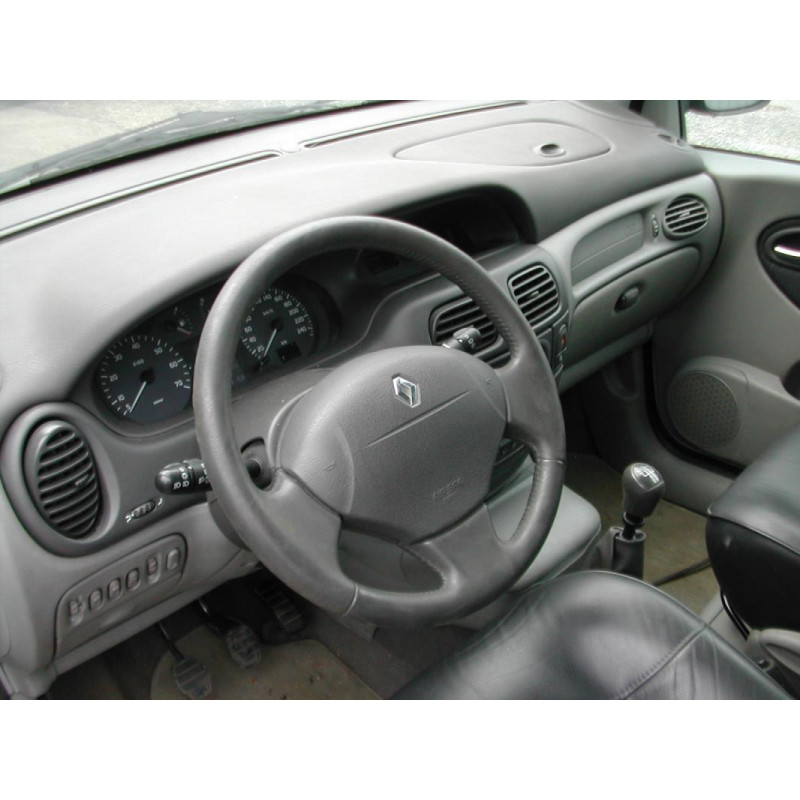 Platine feu arriere droit RENAULT SCENIC 1 PHASE 2 d’occasion