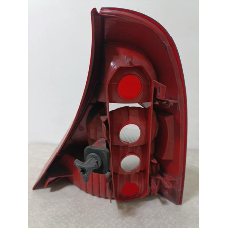 Feu arriere principal gauche (feux) RENAULT CLIO 2 PHASE 2 d’occasion