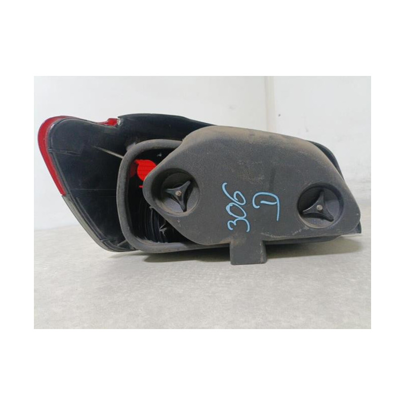 Feu arriere principal droit (feux) PEUGEOT 306 PHASE 2 d’occasion