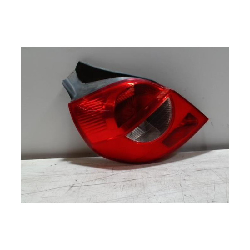 Feu arriere principal gauche (feux) RENAULT CLIO 3 PHASE 1 d’occasion
