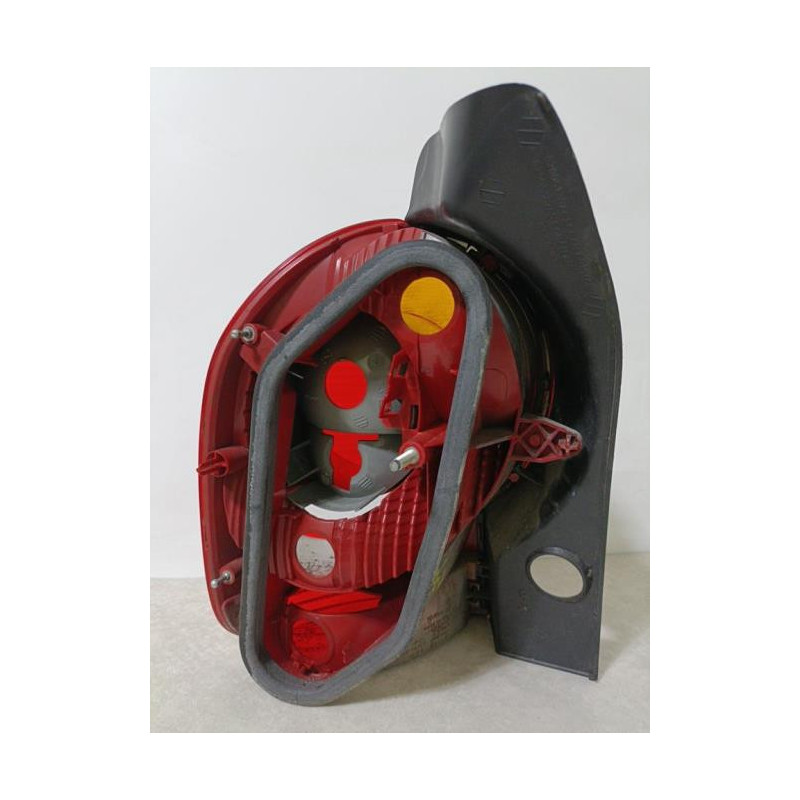 Feu arriere principal droit (feux) RENAULT MODUS PHASE 1 d’occasion