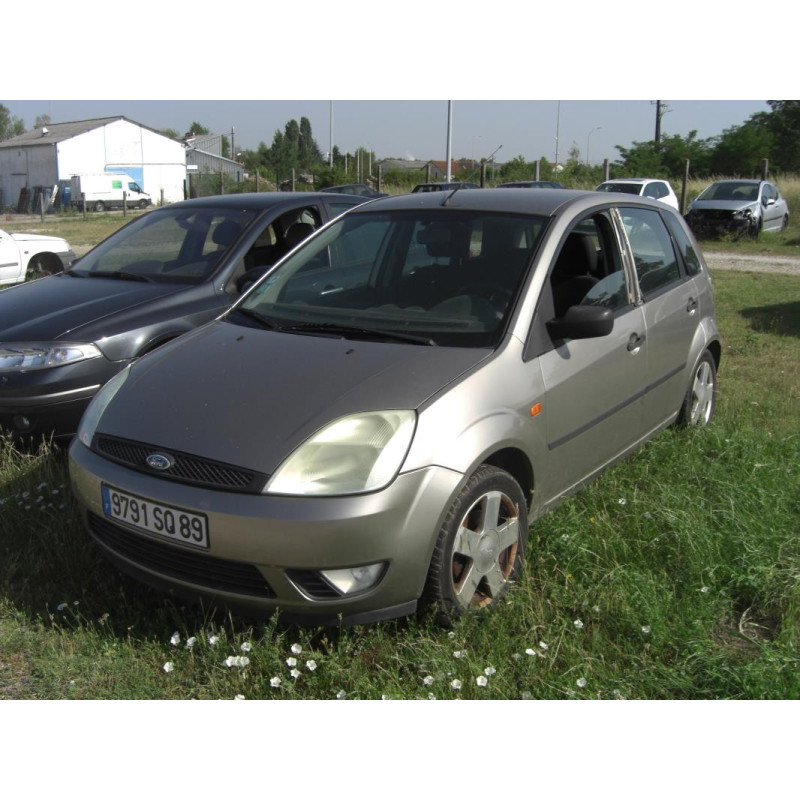 Feu arriere principal gauche (feux) FORD FIESTA 5 PHASE 1 d’occasion