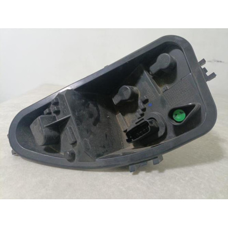 Platine feu arriere droit RENAULT CLIO 3 PHASE 1 d’occasion