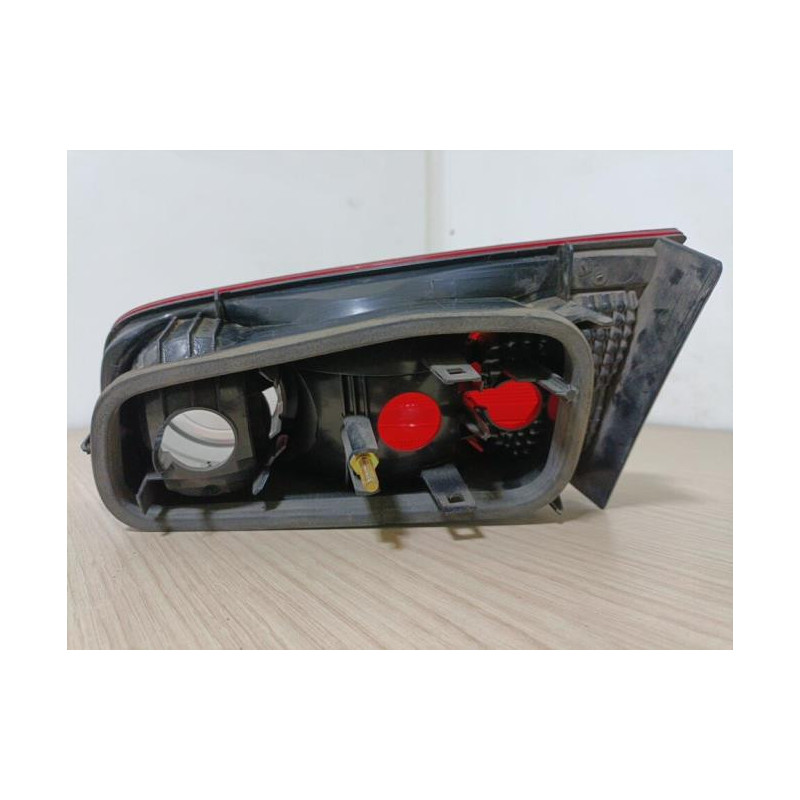 Feu arriere secondaire gauche (feux) RENAULT LAGUNA 2 PHASE 2 d’occasion
