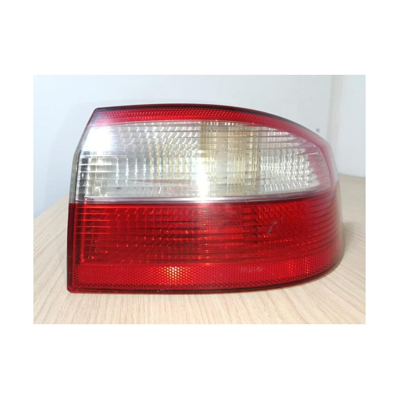 Feu arriere principal droit (feux) RENAULT LAGUNA 2 PHASE 1 d’occasion