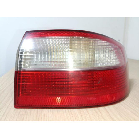 Feu arriere principal droit (feux) RENAULT LAGUNA 2 PHASE 1 d’occasion