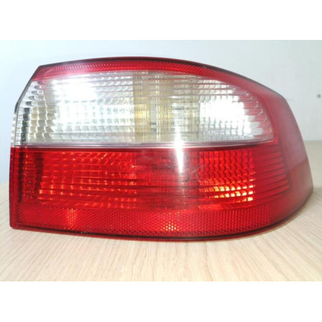 Feu arriere principal droit (feux) RENAULT LAGUNA 2 PHASE 1 d’occasion
