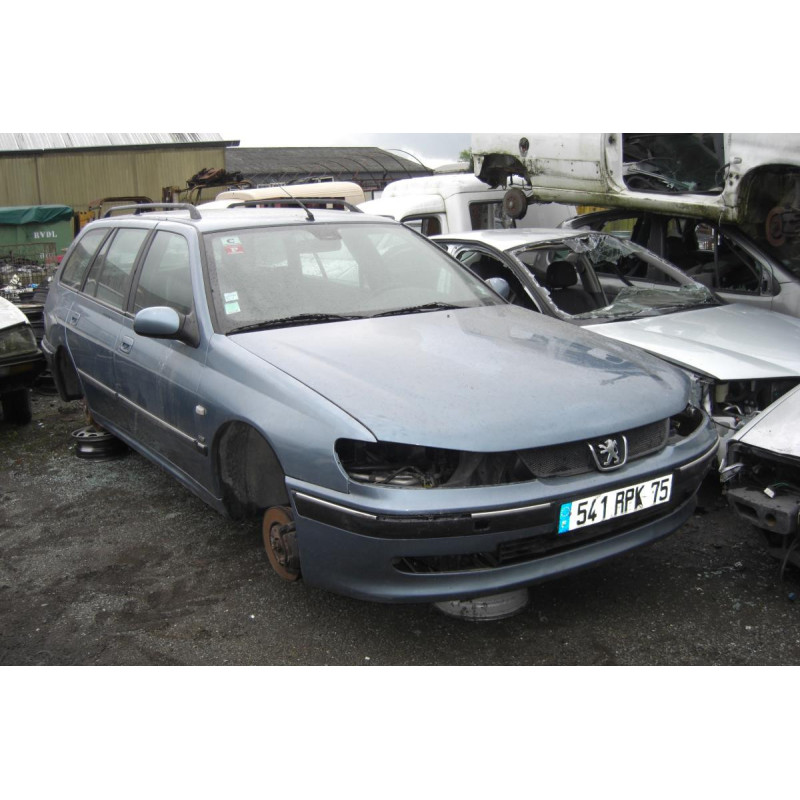 Verin de coffre droit PEUGEOT 406 PHASE 2 BREAK d’occasion