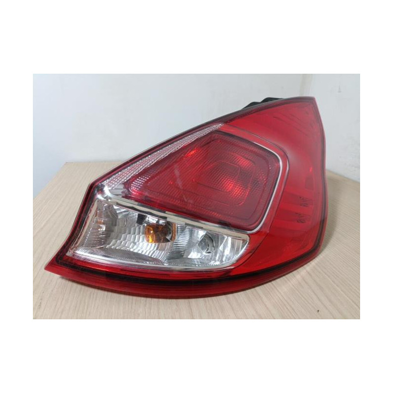 Feu arriere principal droit (feux) FORD FIESTA 6 PHASE 2 d’occasion
