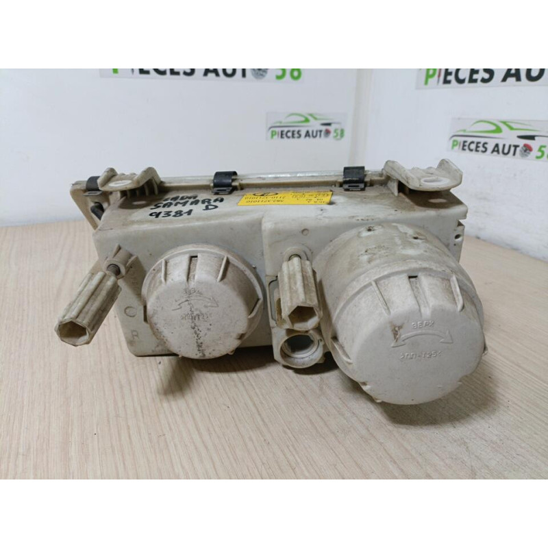 Optique avant principal droit (feux)(phare) LADA 111 BREAK d’occasion