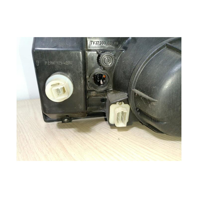 Optique avant principal gauche (feux)(phare) LADA  d’occasion
