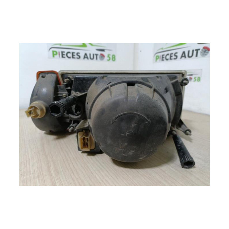 Optique avant principal gauche (feux)(phare) LADA SAMARA d’occasion